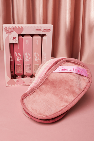 The Blush 5pc MakeUp Eraser Gift Set