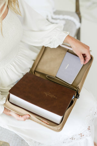 Floral Wreath Bible Cover Carrying Case