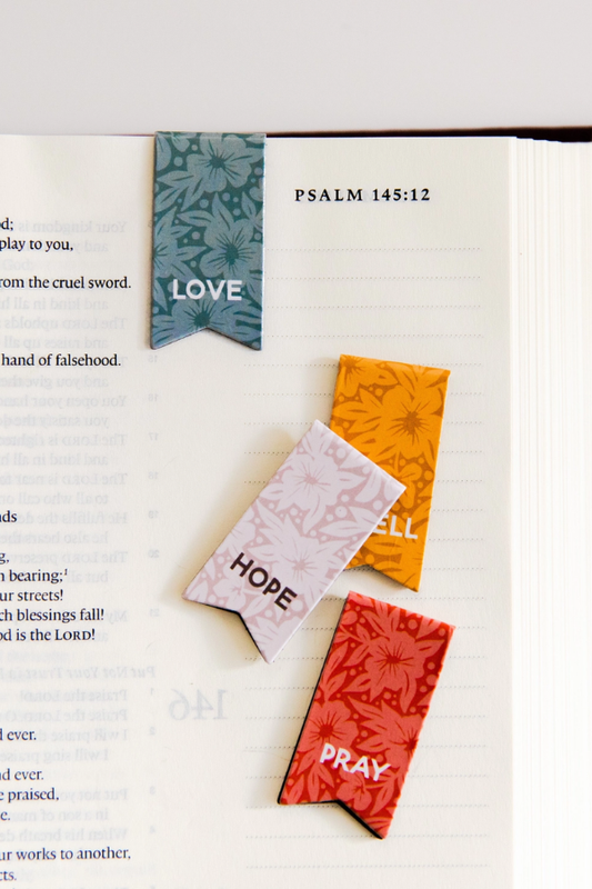 Bright Floral Dwell Bookmark Set