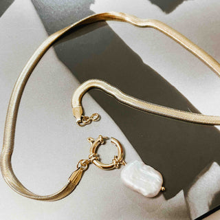 Mother Of Pearl Gold Necklace