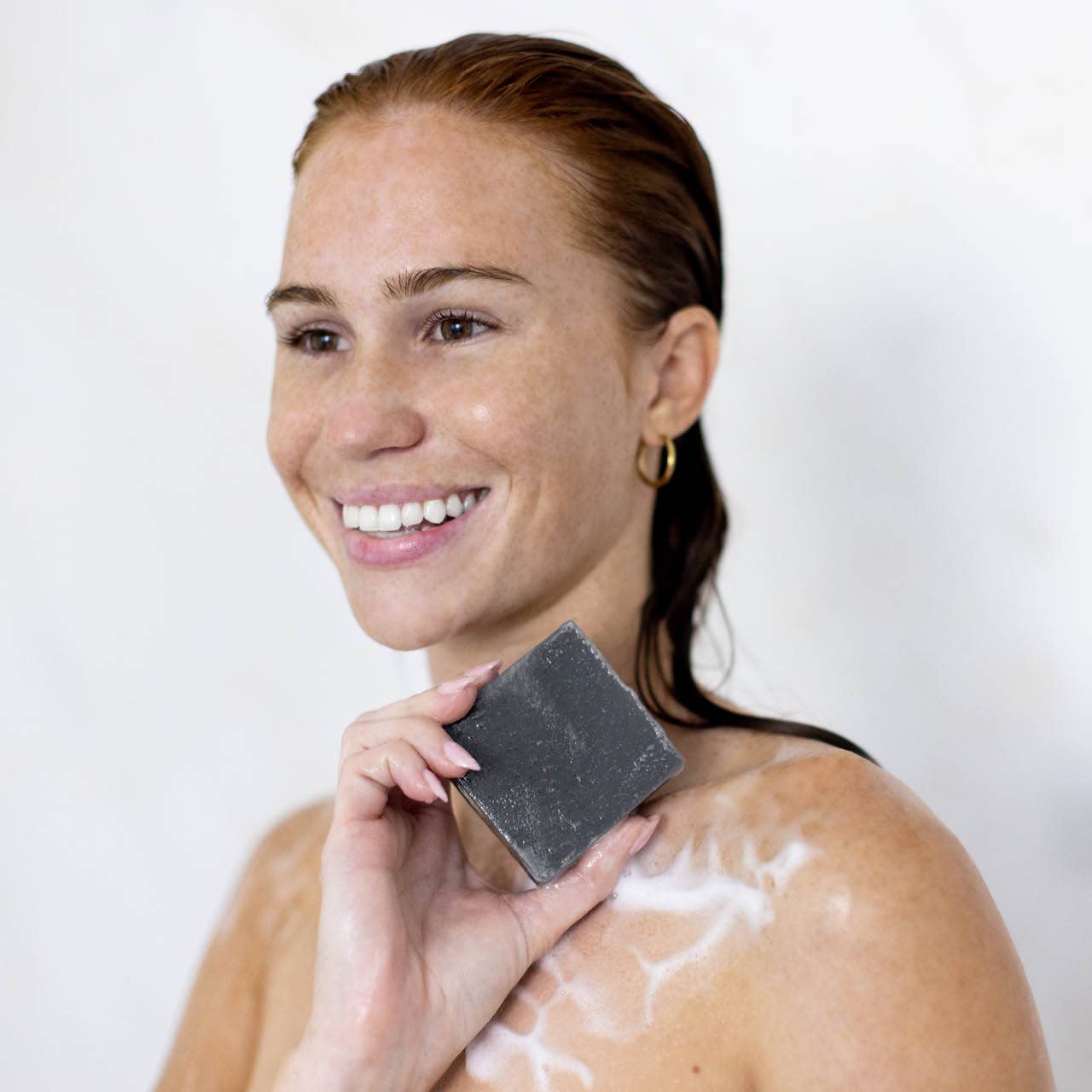 KITSCH Charcoal Detoxifying Body Wash Bar