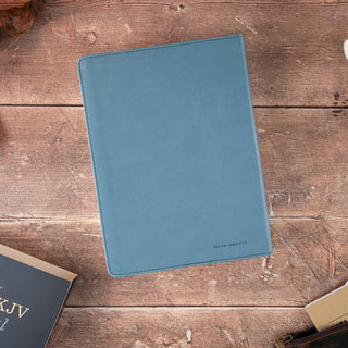 Daily Wisdom for Men SKJV Devotional Bible