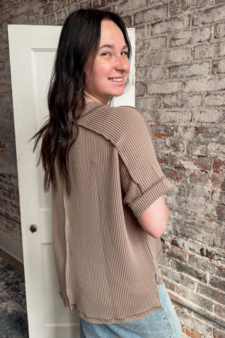 Mocha Raised Rib Cuffed Sleeve Raw Edge Top (+Curvy)
