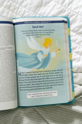 The Kids' Bedtime Devotional Bible: NLV Aqua Stars